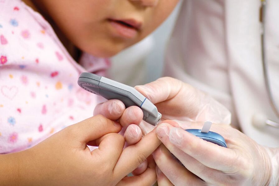 Il diabete di tipo 1 è comune nei bambini e richiede il controllo della glicemia